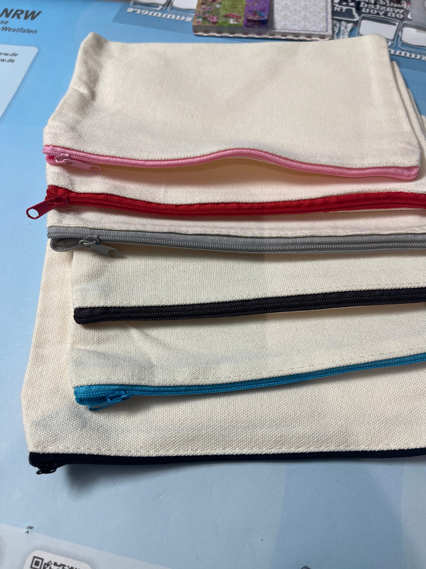 Mini Tasche mit buntem Reissverschluß